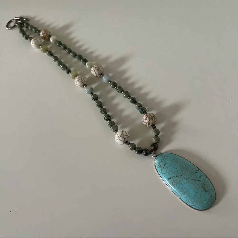 Southwestern Style Natural Stone Beaded Pendant Necklace
